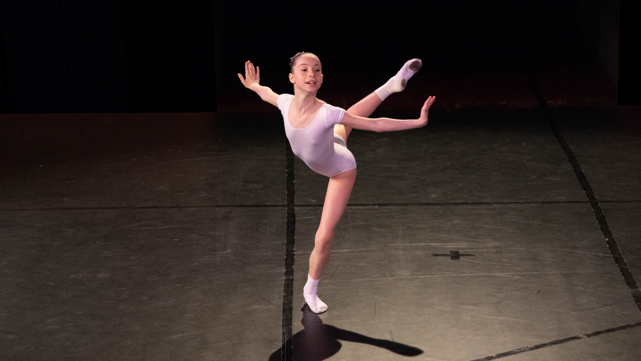 Corso Professionale Di Danza Classica O Contemporanea Accademia Vincenzo Bellini